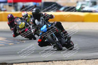 media/Apr-10-2022-SoCal Trackdays (Sun) [[f104b12566]]/Turn 2 (1135am)/